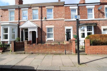 3 bedroom Mid Terrace House to rent
