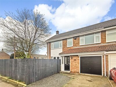 North Avenue, 3 bedroom End Terrace House for sale, £174,995