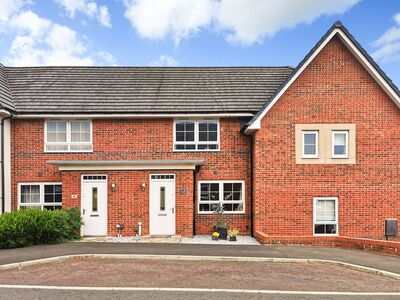 2 bedroom Mid Terrace House for sale