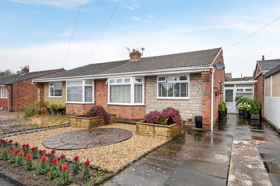 Main image of 2 bedroom Semi Detached Bungalow for sale, Dawlish Place, Newcastle upon Tyne, Tyne and Wear, NE5