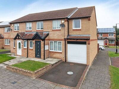3 bedroom Semi Detached House to rent