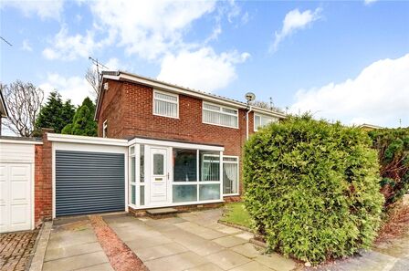 Grosvenor Way, 3 bedroom Semi Detached House for sale, £220,000