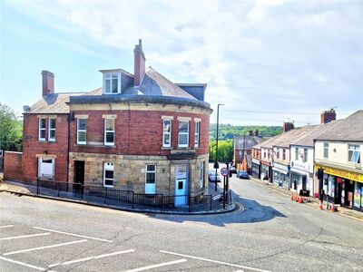 Station Road, 2 bedroom  Flat to rent, £750 pcm