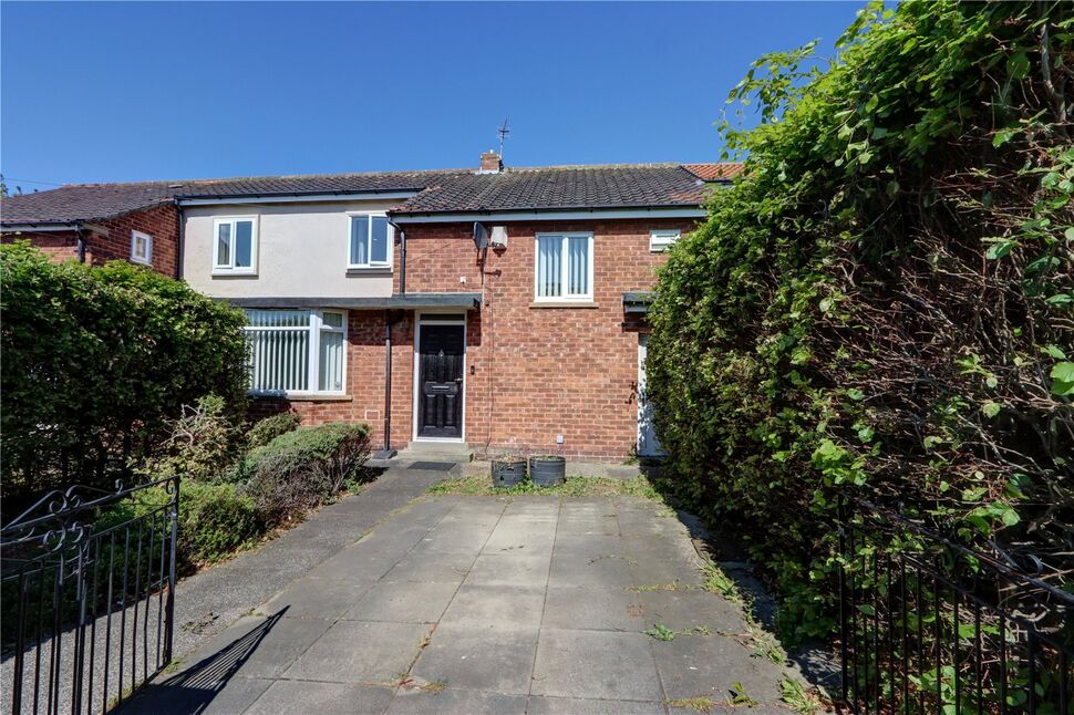 2 bedroom Mid Terrace House for sale