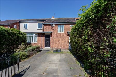 2 bedroom Mid Terrace House for sale