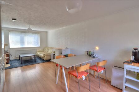 2 bedroom End Terrace House for sale