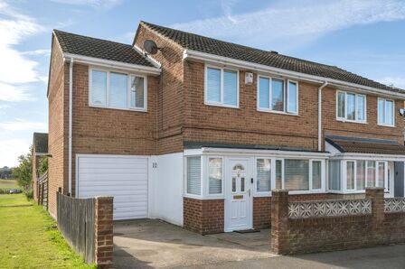 4 bedroom End Terrace House for sale