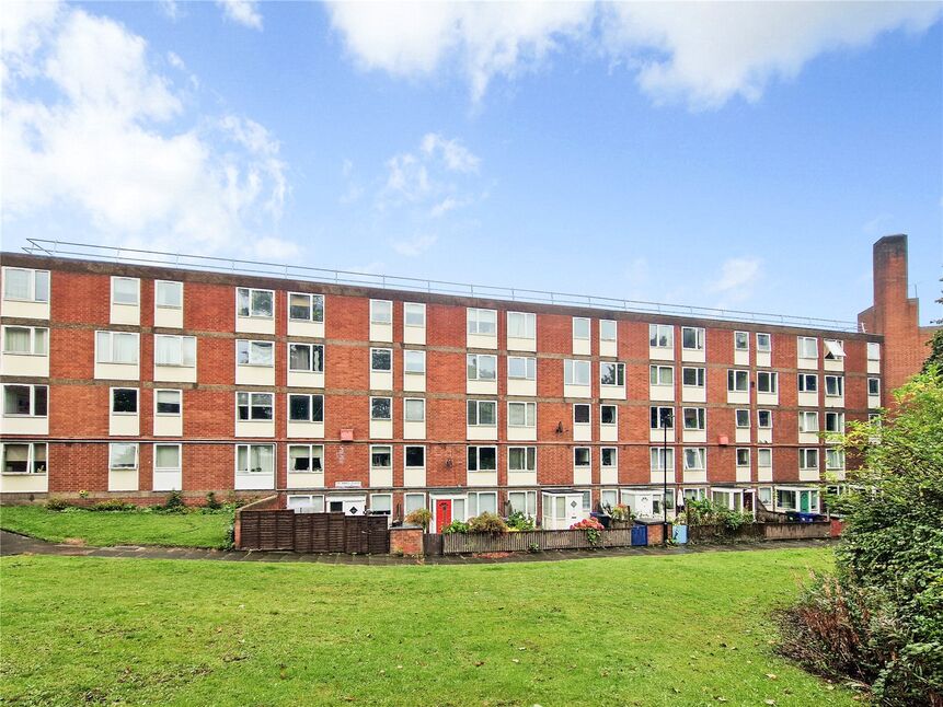 Main image of 2 bedroom  Flat for sale, St. Ann's Close, Newcastle upon Tyne, Tyne and Wear, NE1
