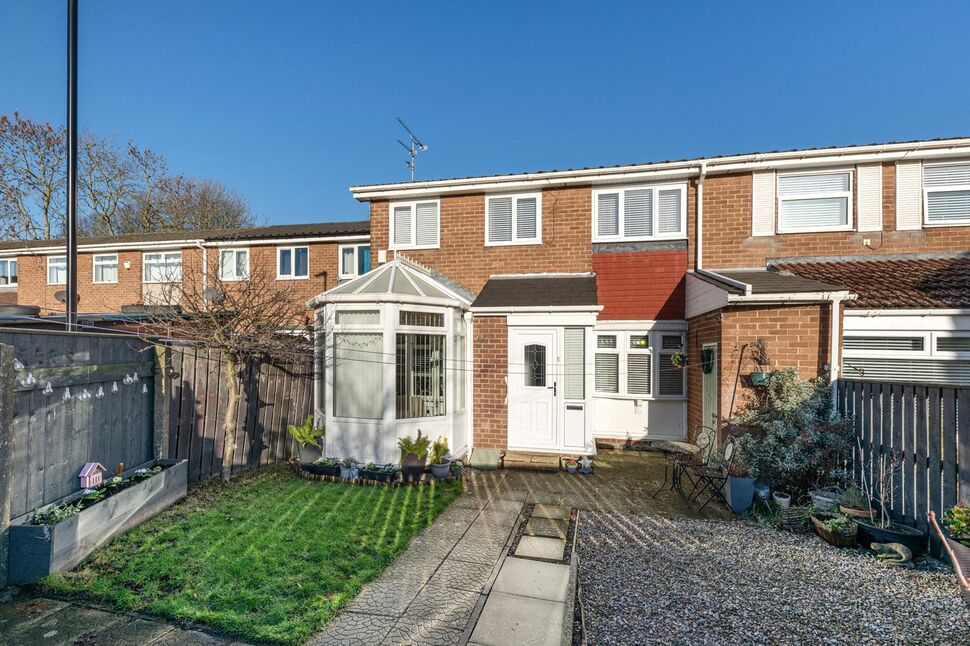 Main image of 3 bedroom Mid Terrace House for sale, Lowbiggin, Newcastle upon Tyne, Tyne and Wear, NE5