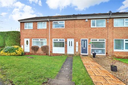 2 bedroom Mid Terrace House for sale