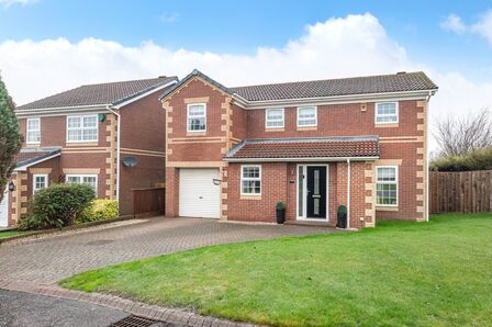 Ashton Close, 4 bedroom Detached House for sale, &pound;415,000