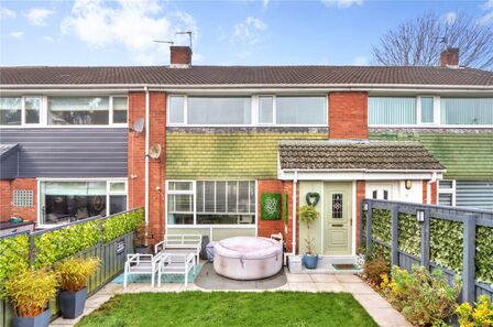 3 bedroom Mid Terrace House for sale