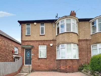 Whickham View, 3 bedroom Flat for sale, &pound;100,000