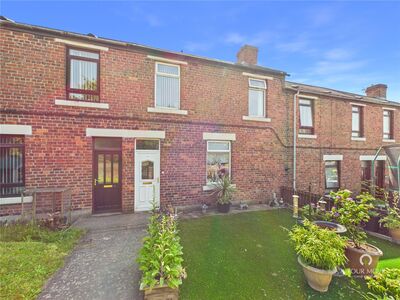 3 bedroom Mid Terrace House for sale
