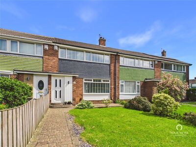 3 bedroom Mid Terrace House for sale