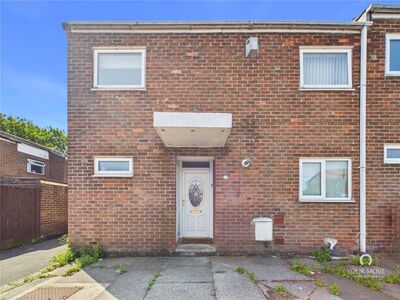 3 bedroom Mid Terrace House to rent