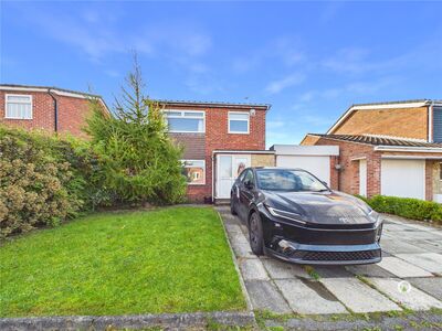 Madeira Close, 3 bedroom Detached House to rent, &pound;1,200 pcm