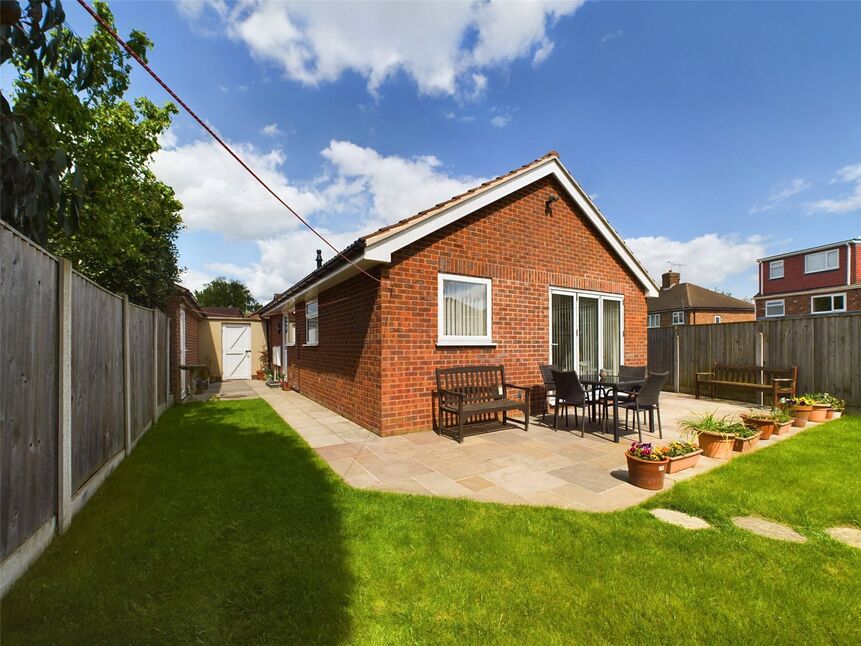 3 bedroom Detached Bungalow for sale, Barnum Close, Wollaton, NG8 £