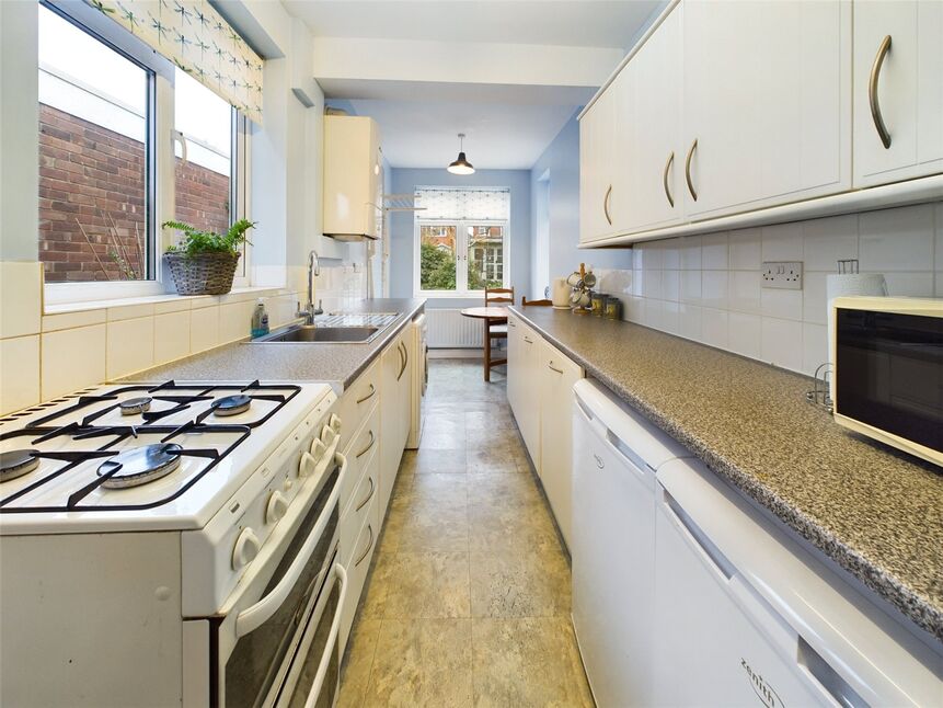 3 bedroom Detached House for sale, Runswick Drive, Wollaton, NG8 £354,950