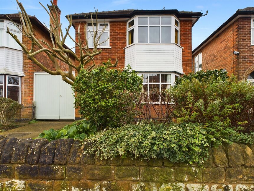3 bedroom Detached House for sale, Runswick Drive, Wollaton, NG8 £354,950