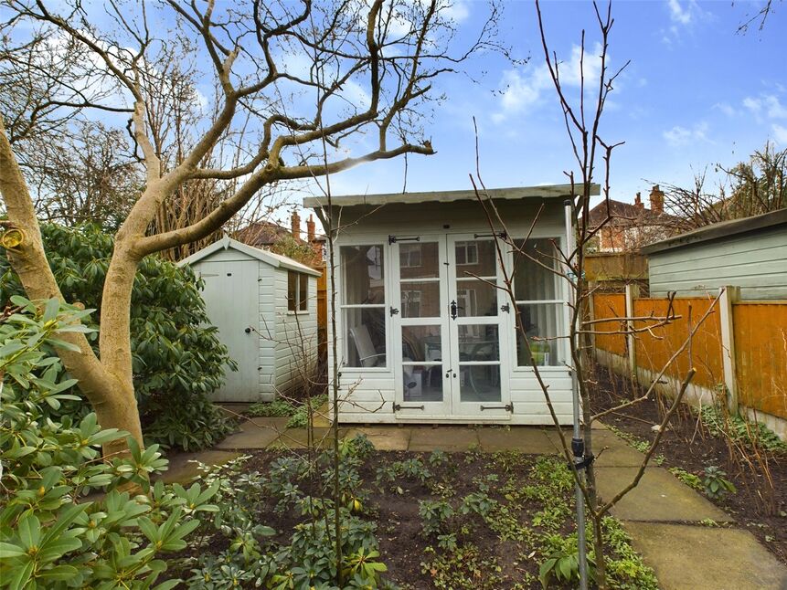 3 bedroom Detached House for sale, Runswick Drive, Wollaton, NG8 £354,950