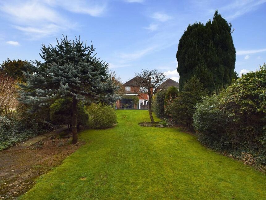 4 bedroom Detached House for sale, Arundel Drive, Bramcote, NG9 £530,000