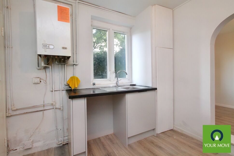 2 bedroom Flat for sale, Leeming Gardens, Sheriff Hill, NE9 £70,000