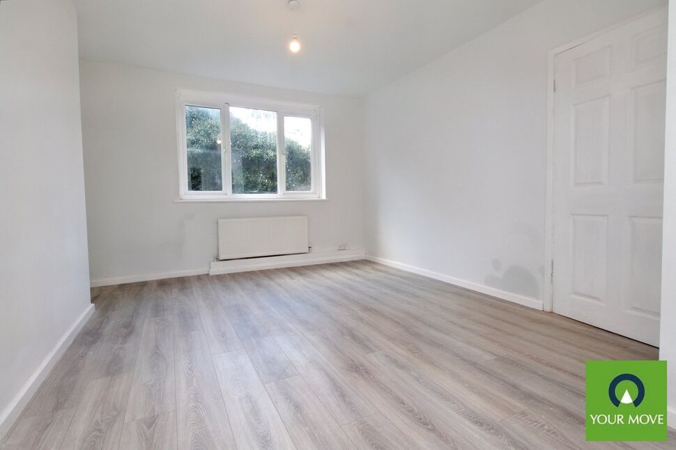 2 bedroom Flat for sale, Leeming Gardens, Sheriff Hill, NE9 £70,000