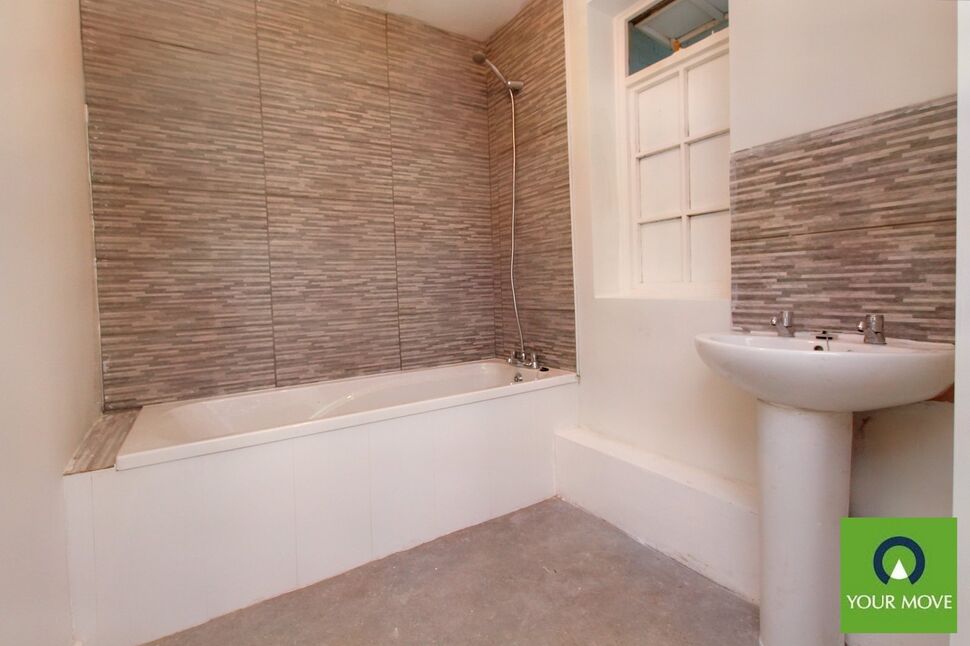 2 bedroom Flat for sale, Leeming Gardens, Sheriff Hill, NE9 £70,000