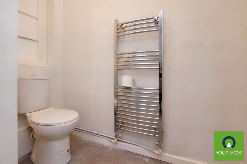 2 bedroom Flat for sale, Leeming Gardens, Sheriff Hill, NE9 £70,000