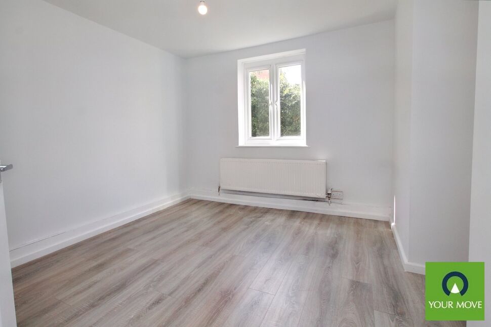 2 bedroom Flat for sale, Leeming Gardens, Sheriff Hill, NE9 £70,000