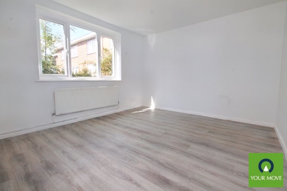 2 bedroom Flat for sale, Leeming Gardens, Sheriff Hill, NE9 £70,000