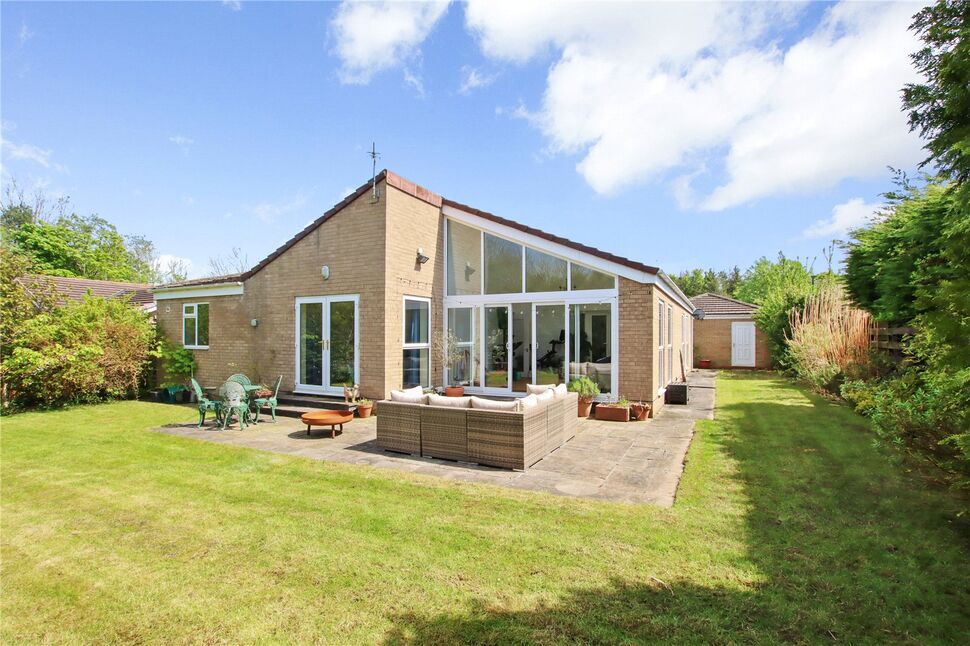 4 bedroom Detached Bungalow for sale