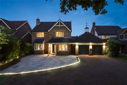 Bishopdale, 4 bedroom Detached House for sale, £425,000