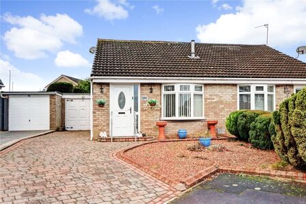 Berwick, 2 bedroom Semi Detached Bungalow for sale, &pound;165,000