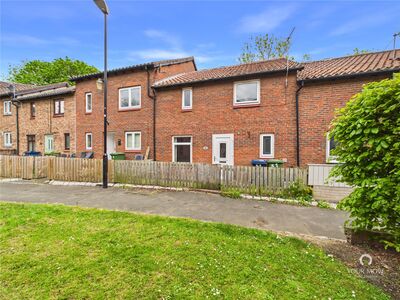 Cairnsmore Drive, 3 bedroom Mid Terrace House to rent, &pound;850 pcm