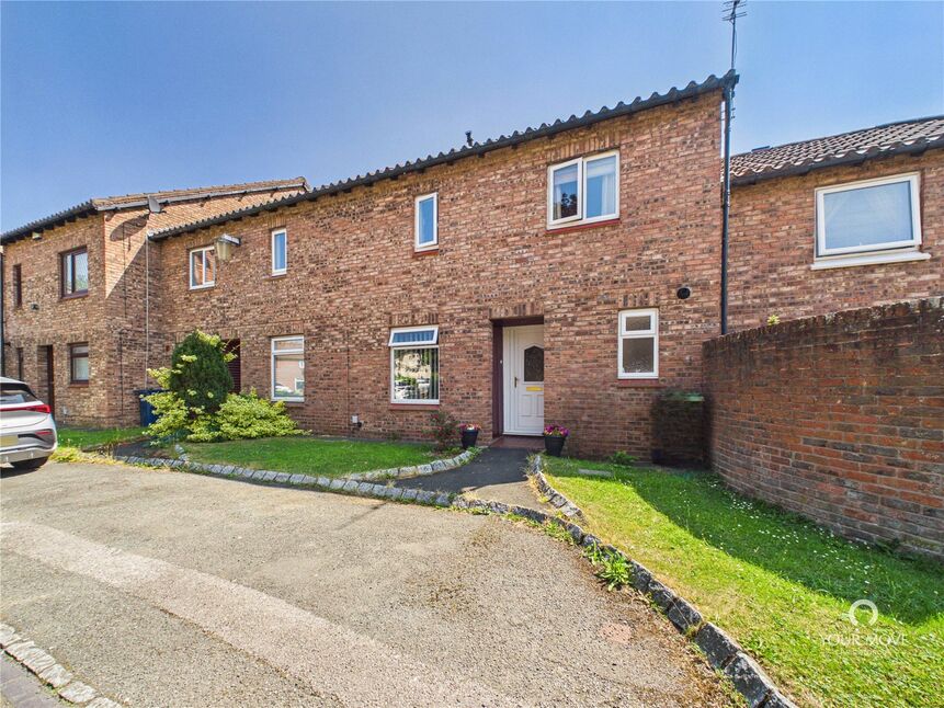 3 bedroom Mid Terrace House for sale