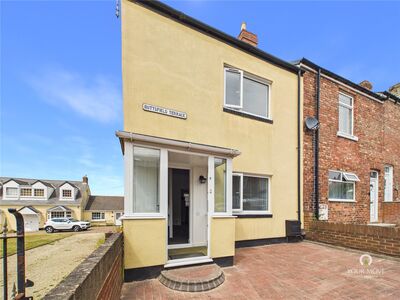 2 bedroom End Terrace House for sale