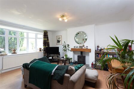 4 bedroom Mid Terrace House for sale
