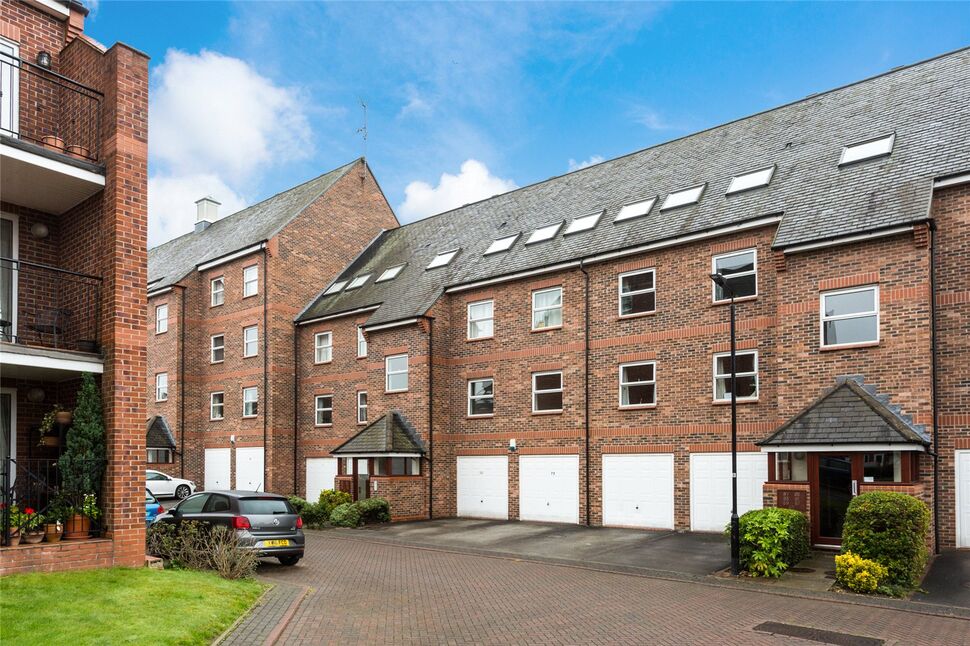 2 bedroom  Flat for sale