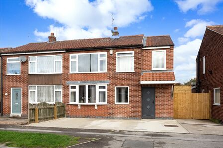 4 bedroom Semi Detached House for sale