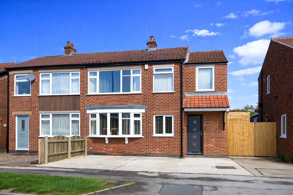 4 bedroom Semi Detached House for sale