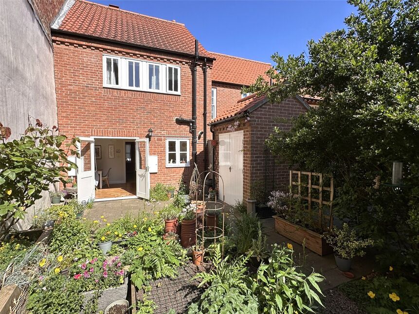Main image of 3 bedroom Mid Terrace House for sale, St. Andrew Place, York, North Yorkshire, YO1