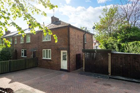 2 bedroom End Terrace House for sale