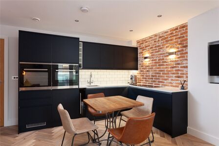 2 bedroom  Flat for sale