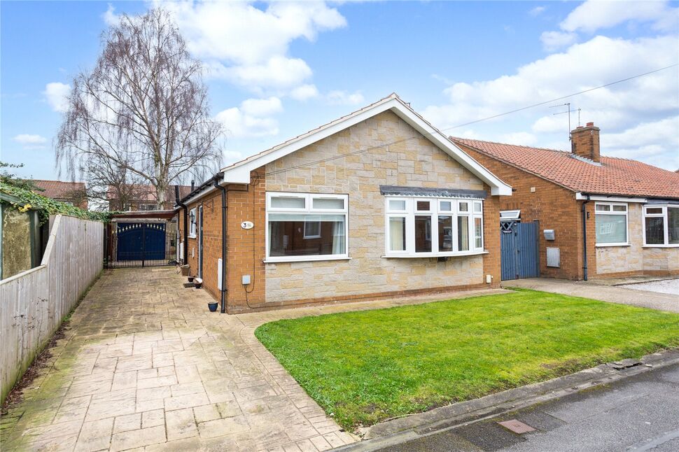 2 bedroom Detached Bungalow for sale