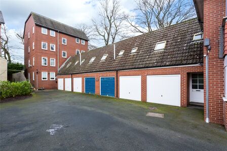 2 bedroom  Flat for sale