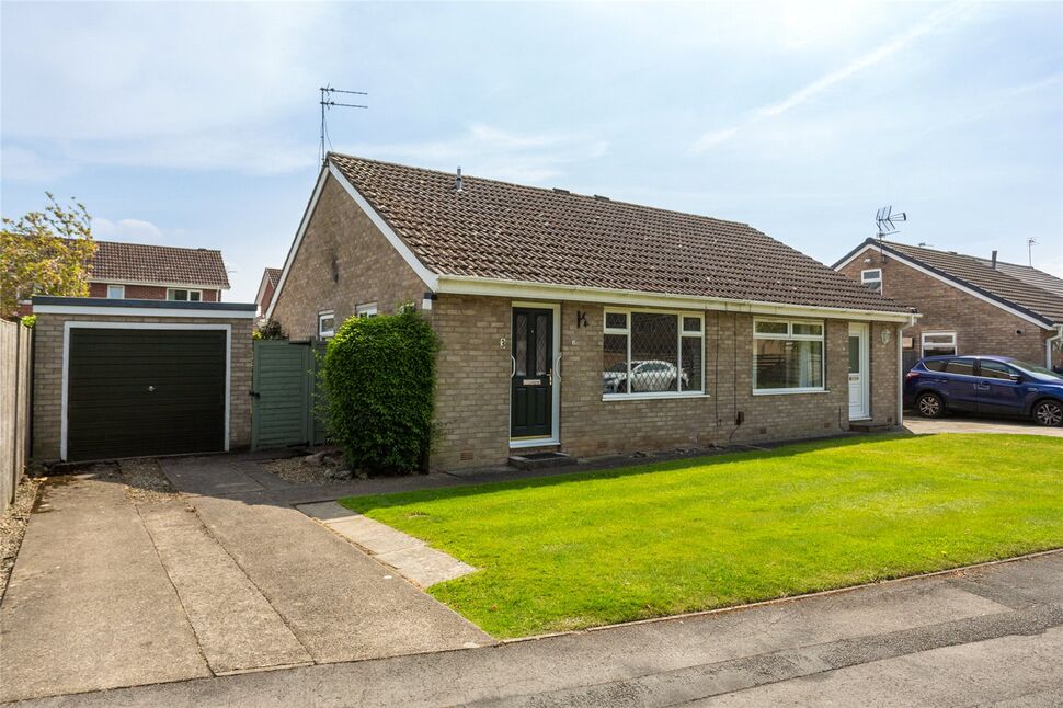 2 bedroom Semi Detached Bungalow for sale