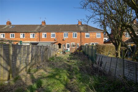 Garfield Terrace, 3 bedroom Mid Terrace House for sale, £250,000