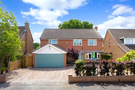 Oak Tree Way, 4 bedroom Detached House for sale, £650,000